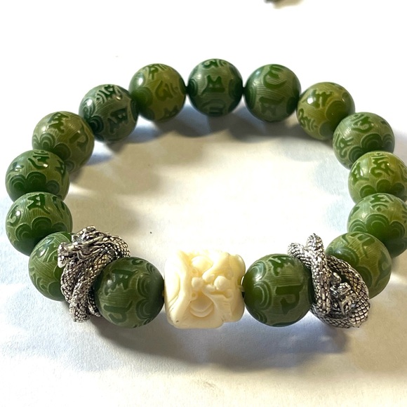 Bodhi Seed Ivory Fruit Dancing Lion Om Mani Padme Hum Engraved Peace Bracelet - Picture 1 of 6